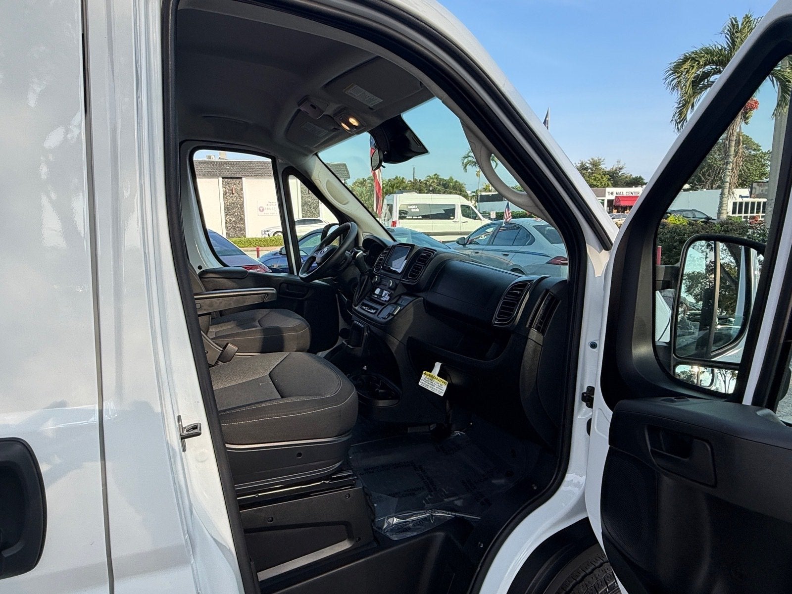 2025 RAM ProMaster Cargo Van Tradesman