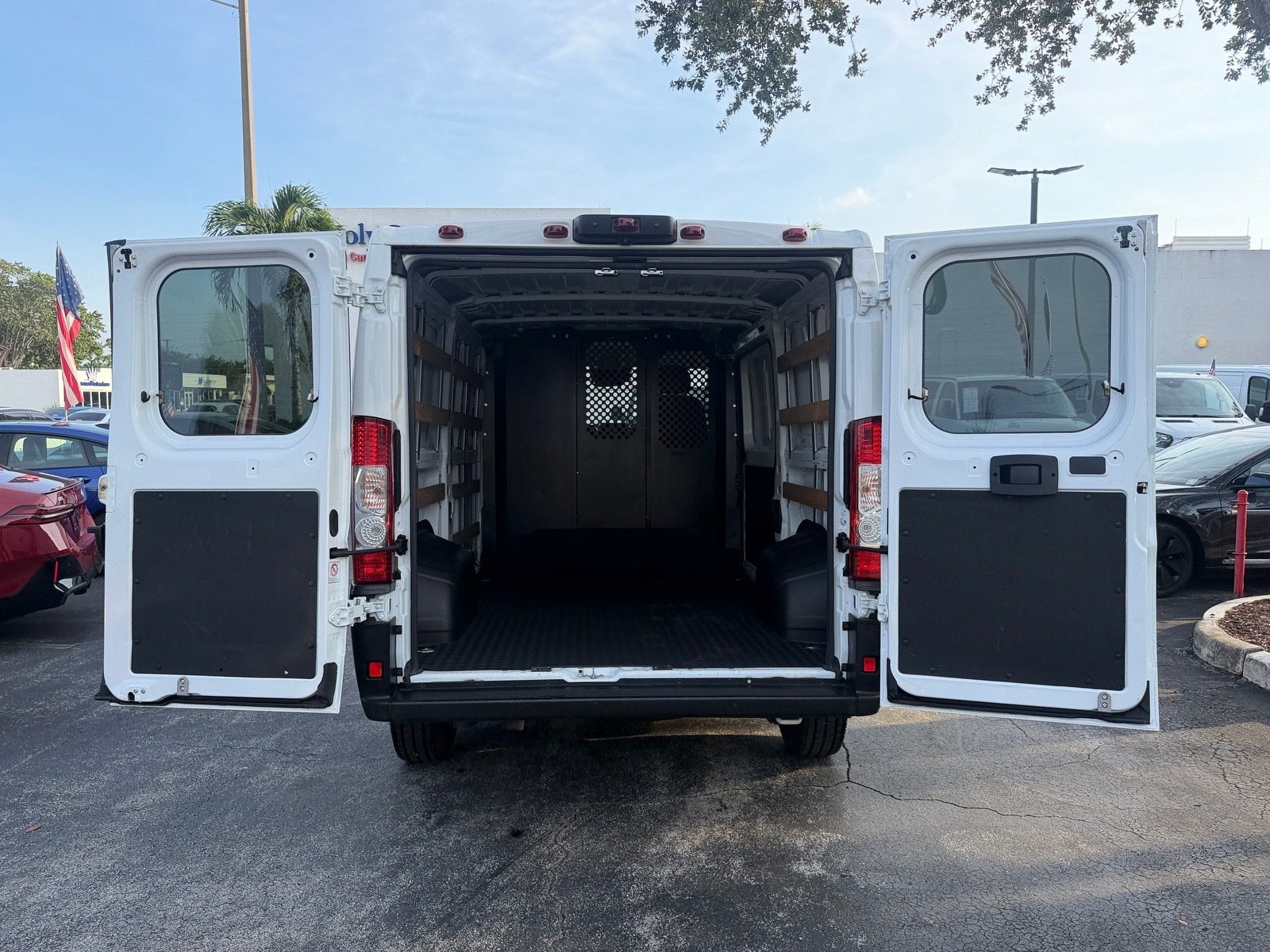 2025 RAM ProMaster Cargo Van Tradesman