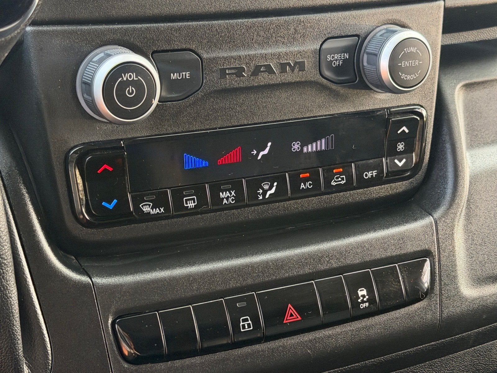 2025 RAM ProMaster Cargo Van Tradesman