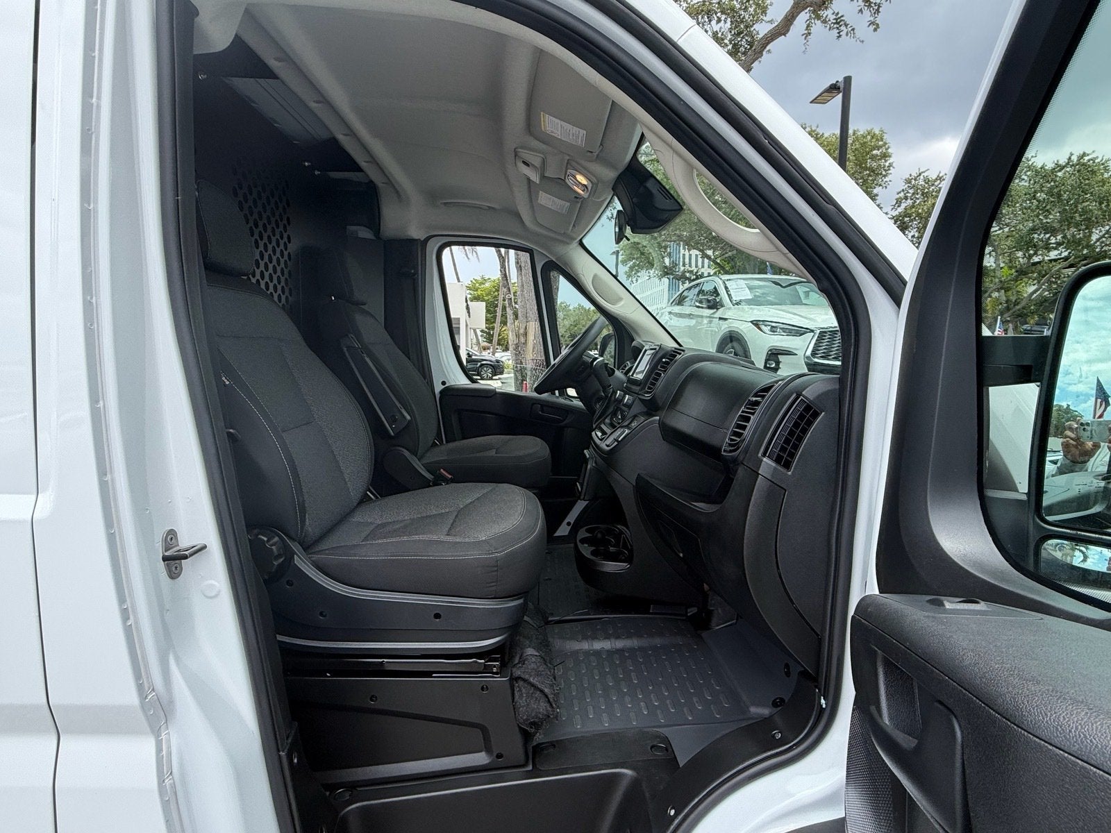 2025 RAM ProMaster Cargo Van Tradesman