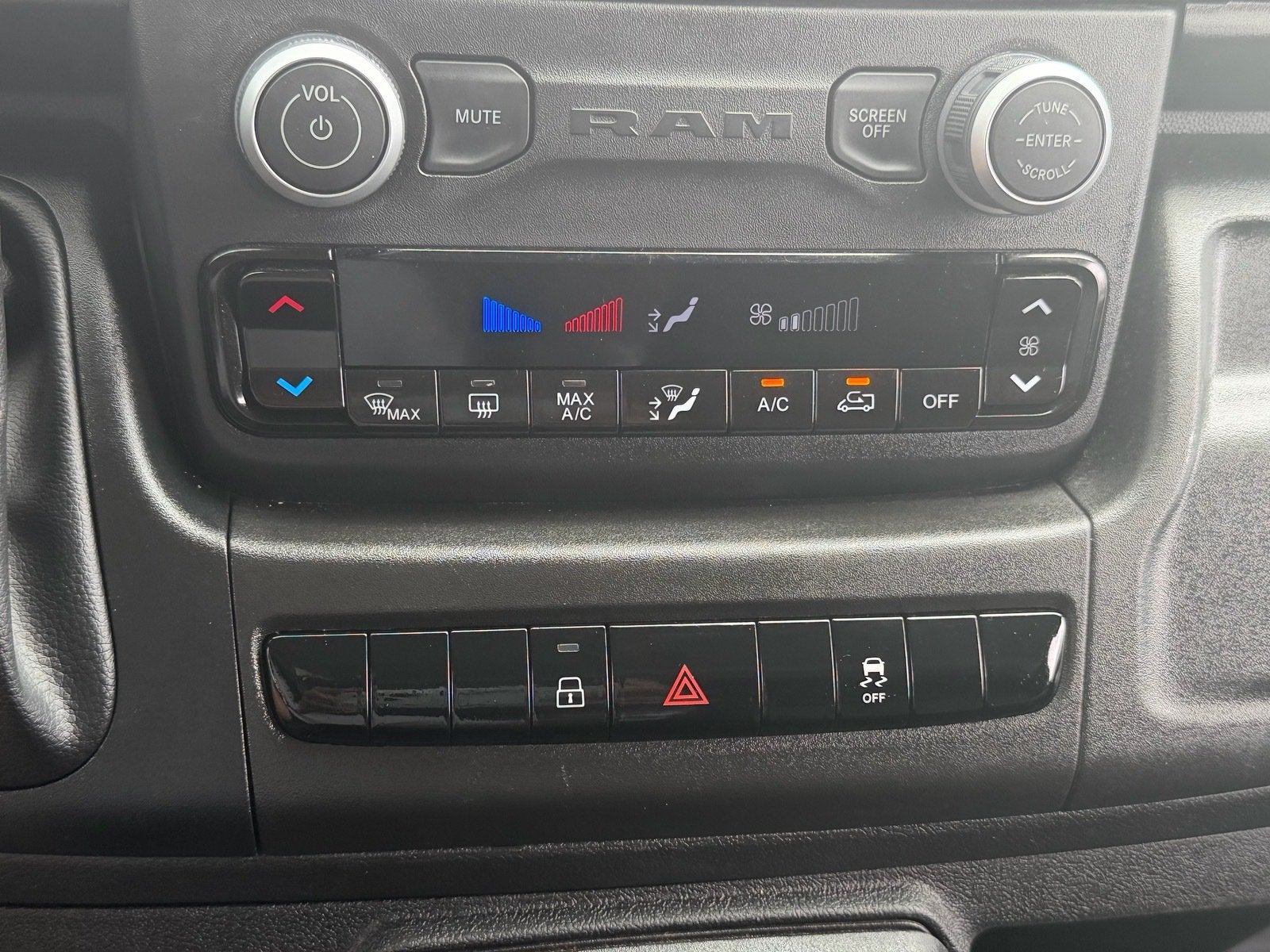 2025 RAM ProMaster Cargo Van Tradesman