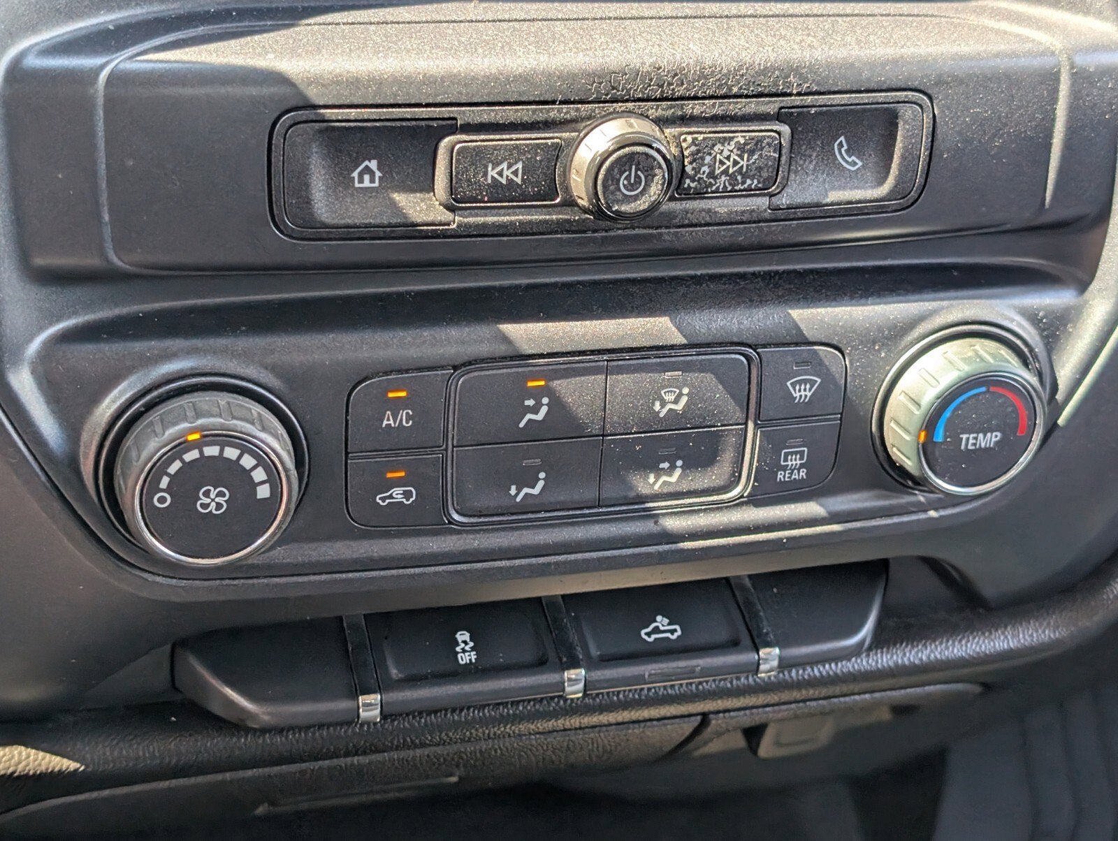 2018 Chevrolet Silverado 1500 Custom