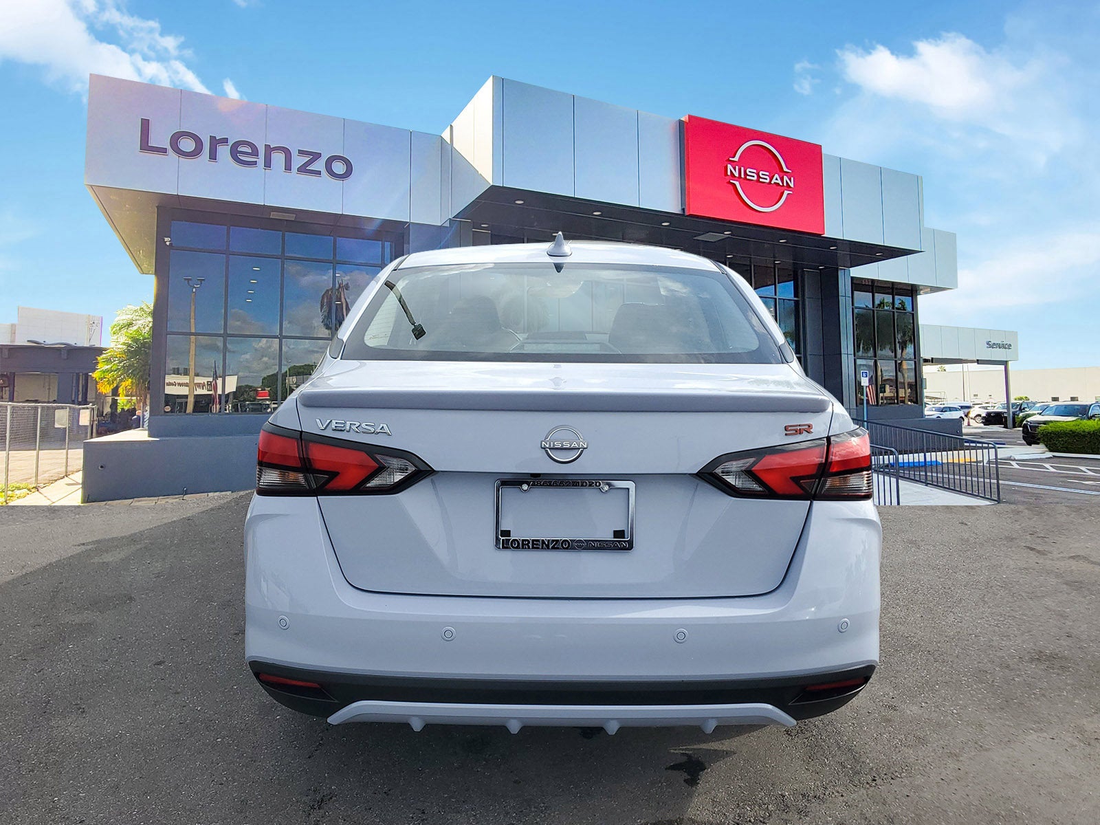 2025 Nissan Versa SR