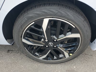 2025 Nissan Versa SR