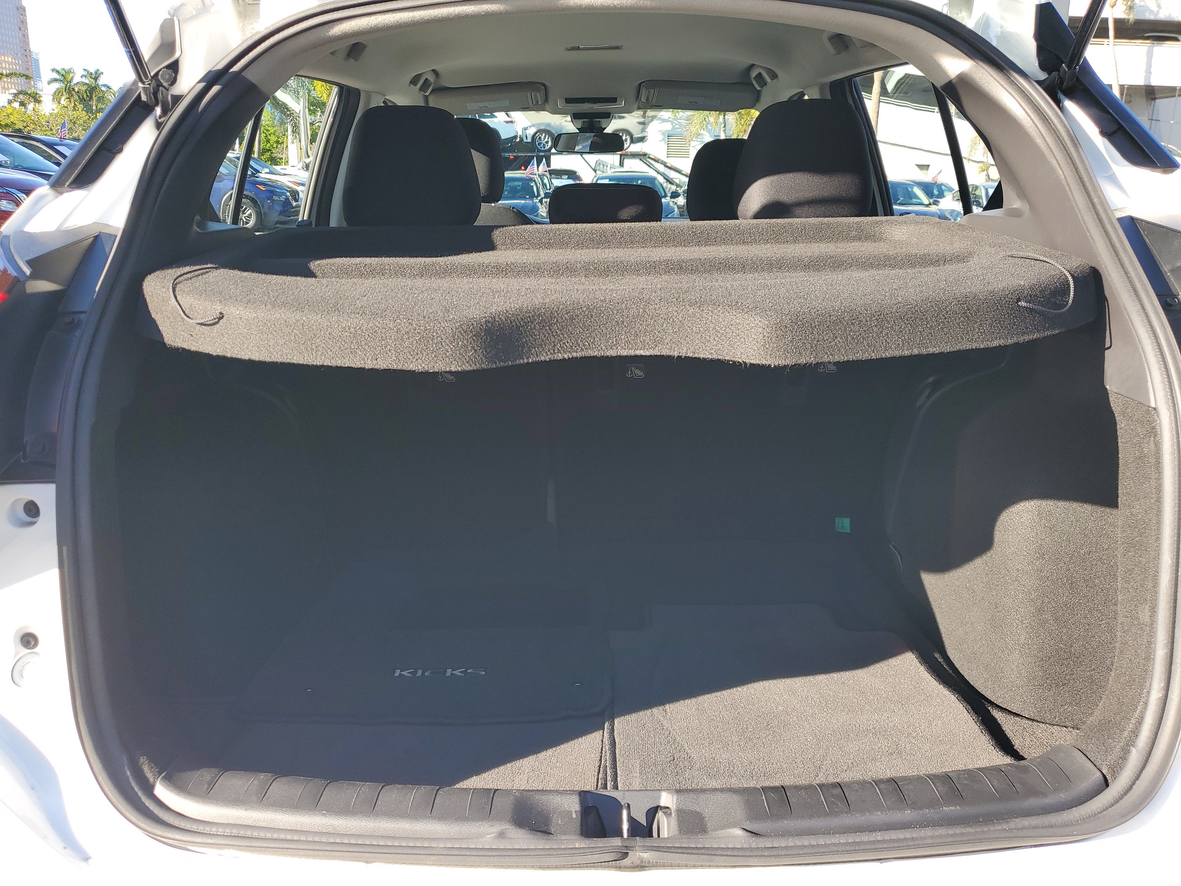 2023 Nissan Kicks SV