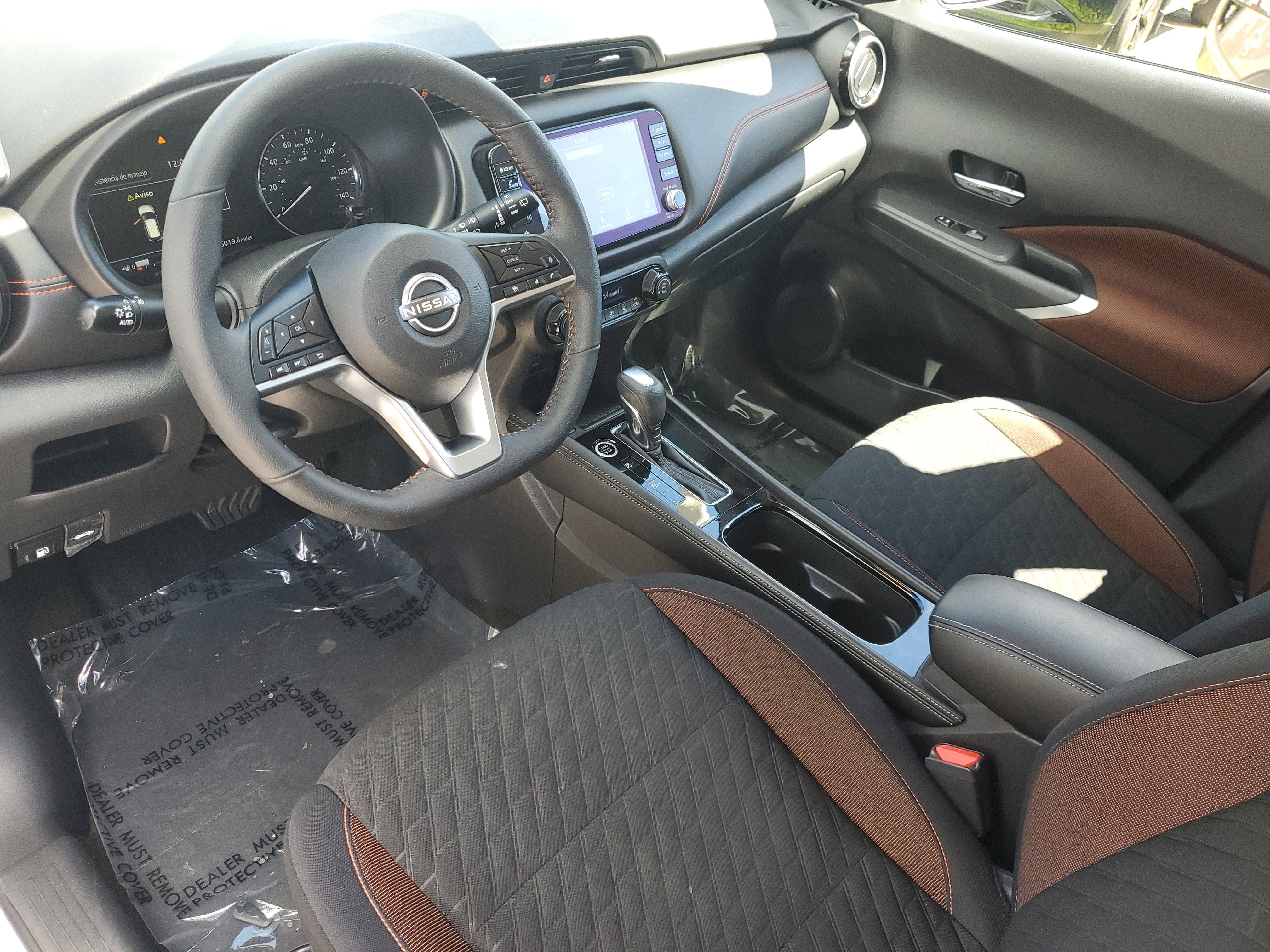 2023 Nissan Kicks SR