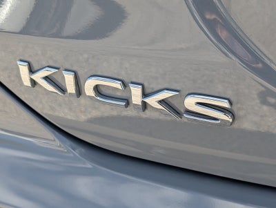 2023 Nissan Kicks SR