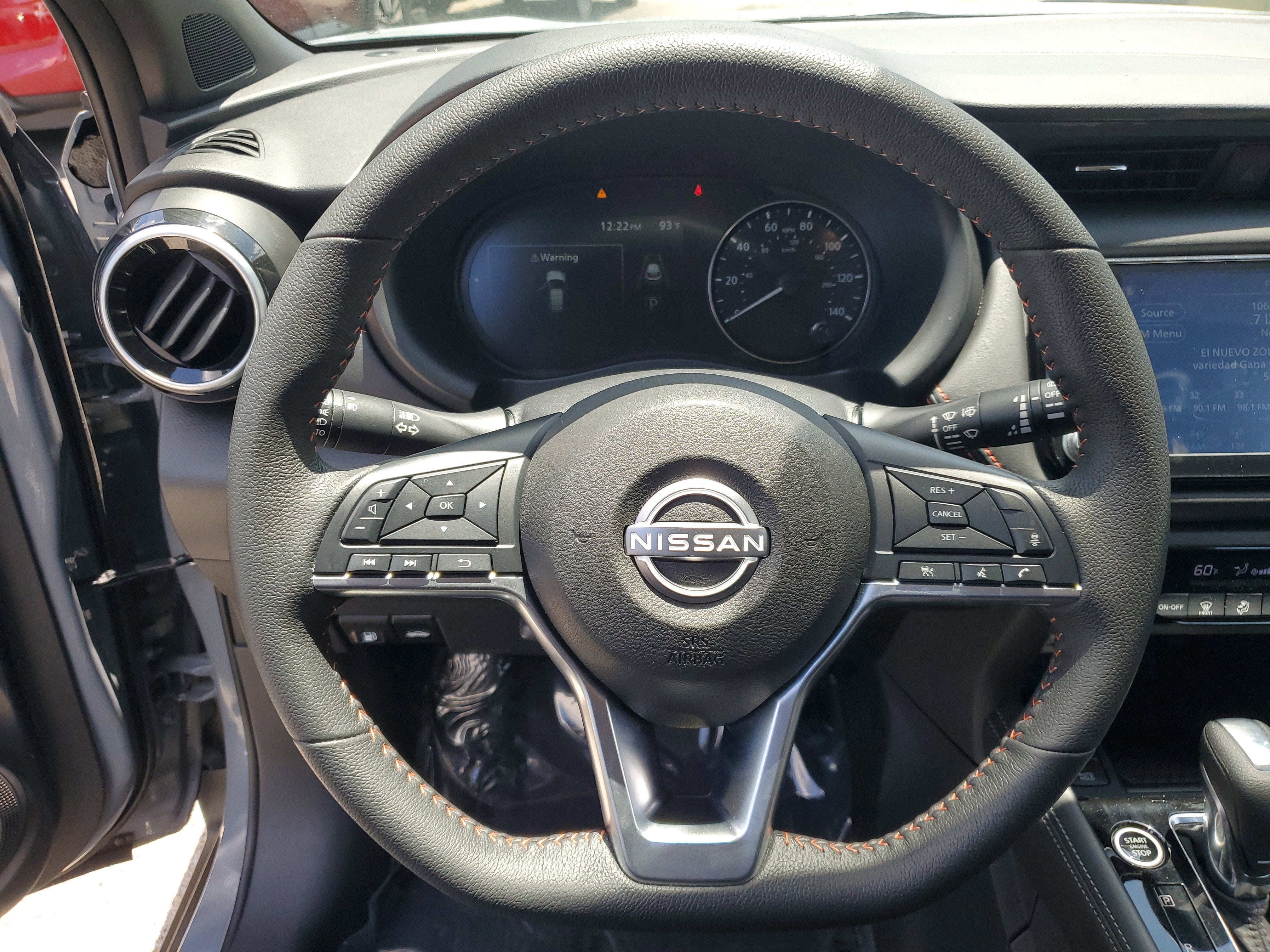 2023 Nissan Kicks SR