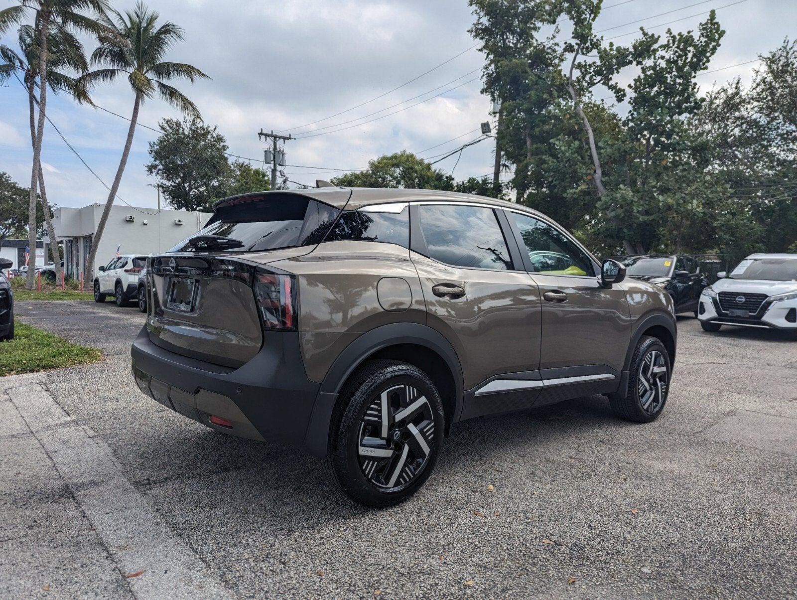 2025 Nissan Kicks SV