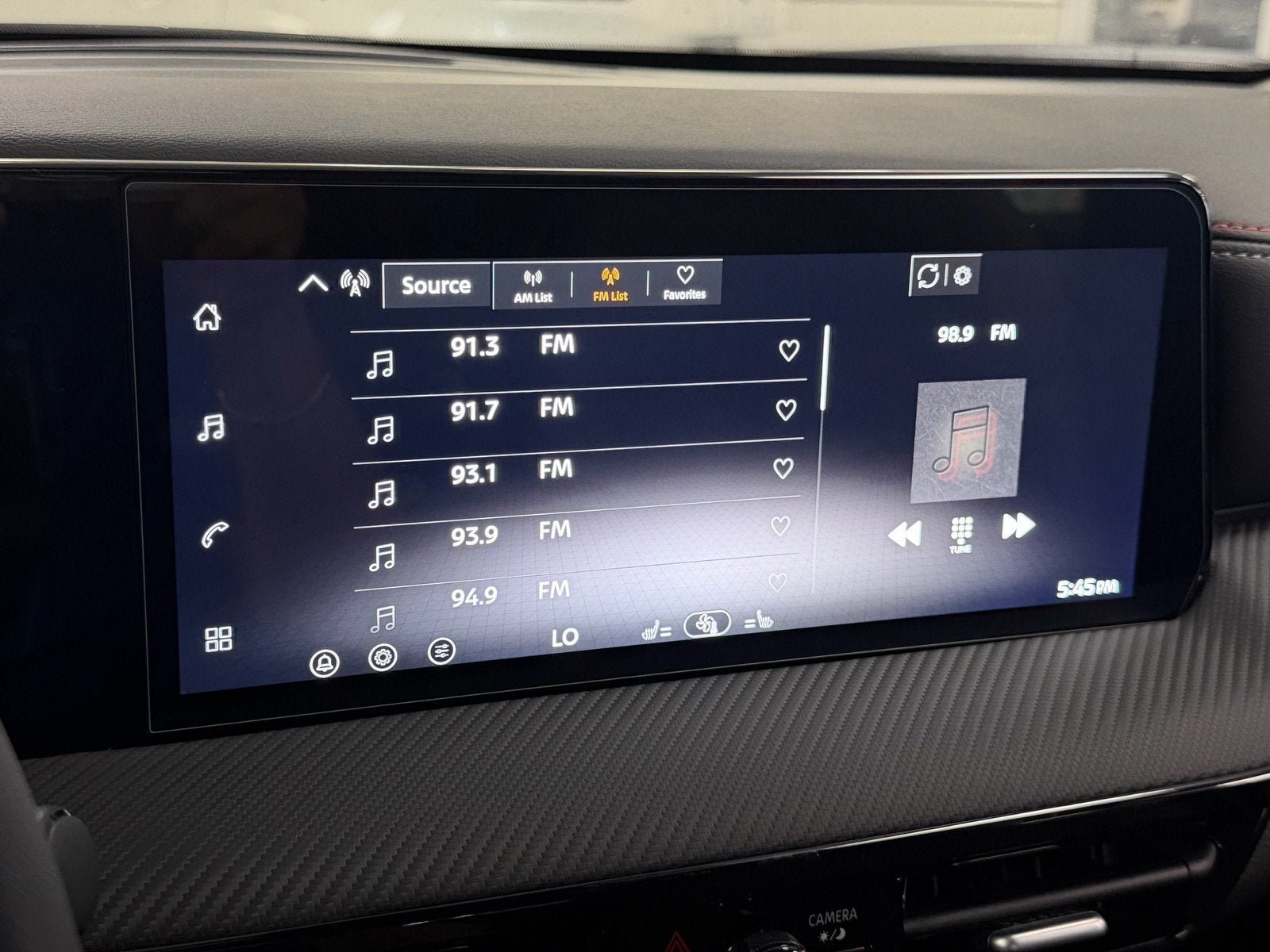 2027 Nissan Kicks SR