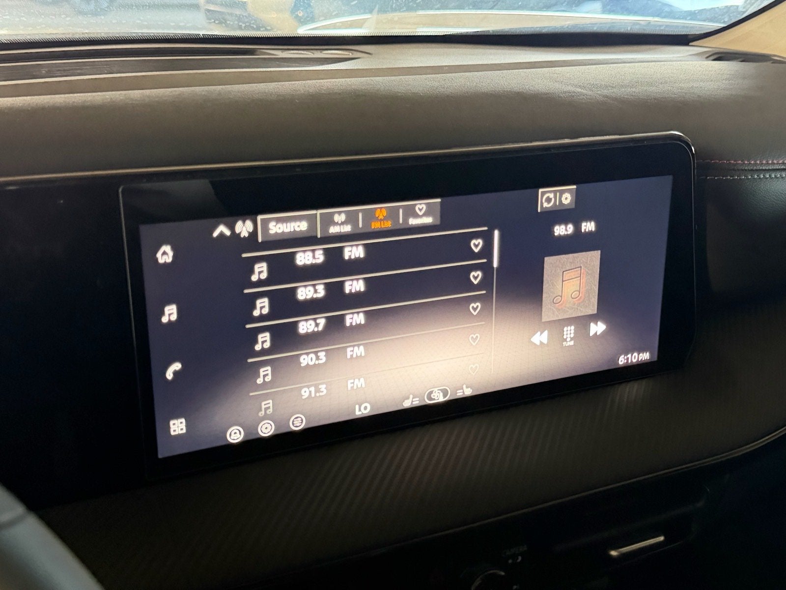 2027 Nissan Kicks SR