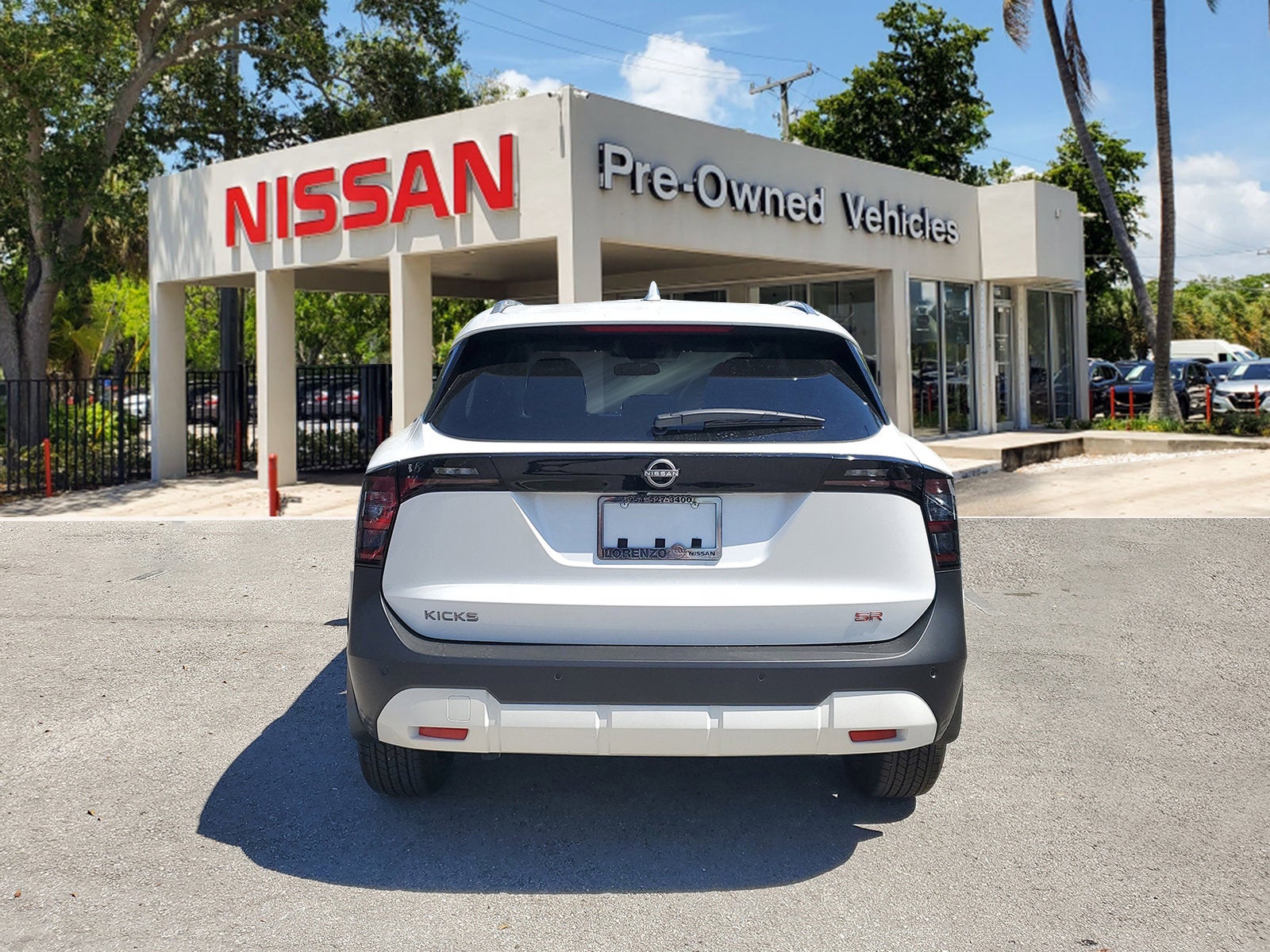 2025 Nissan Kicks SR