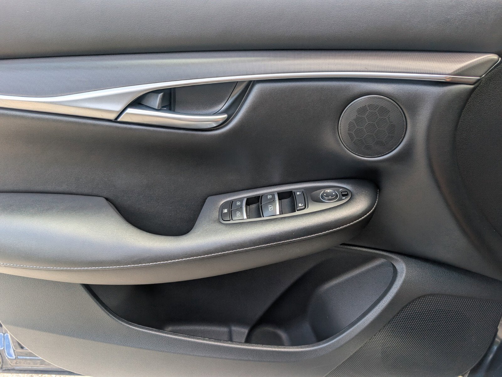 2023 INFINITI QX50 PURE