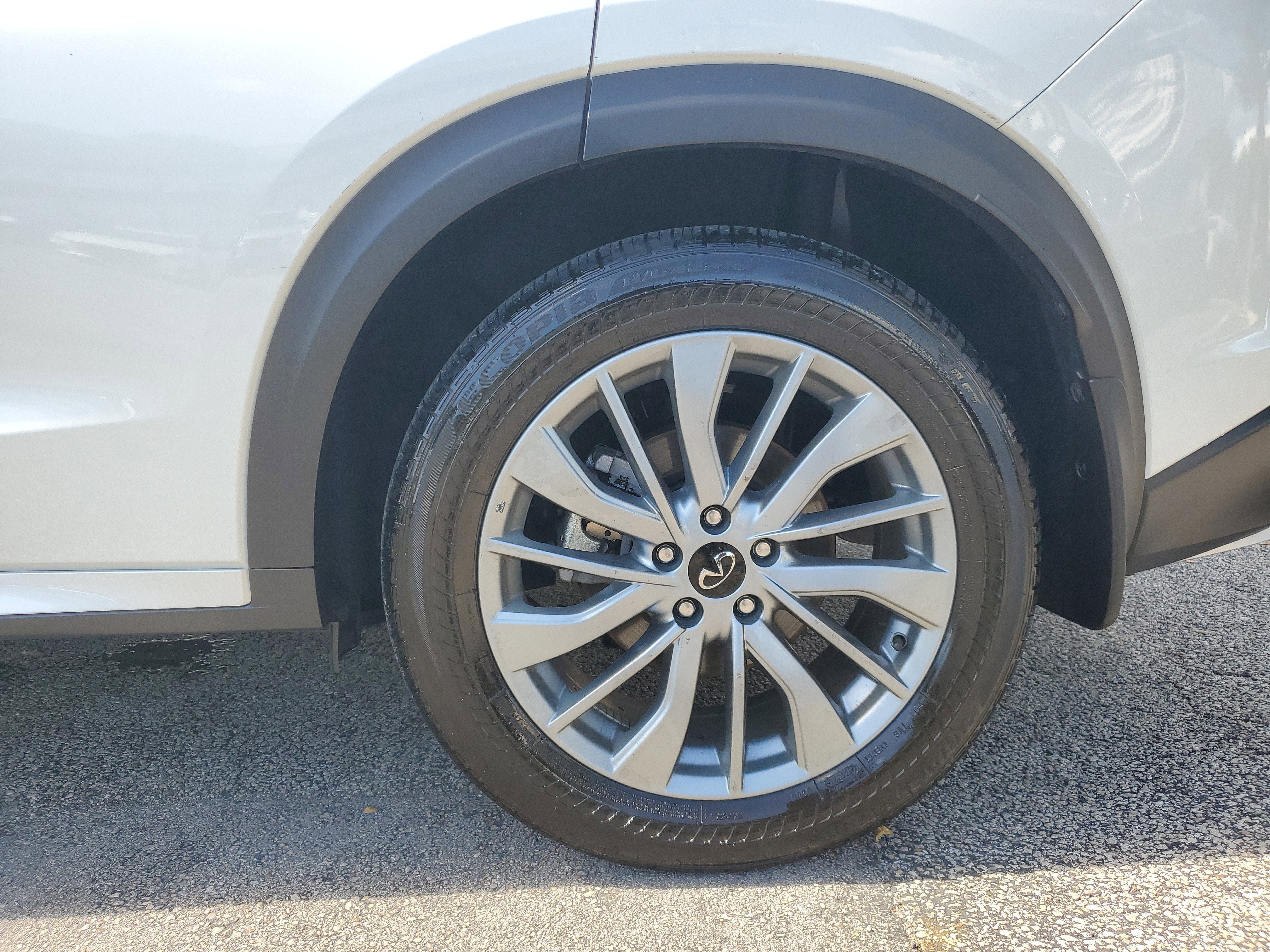 2024 INFINITI QX50 LUXE