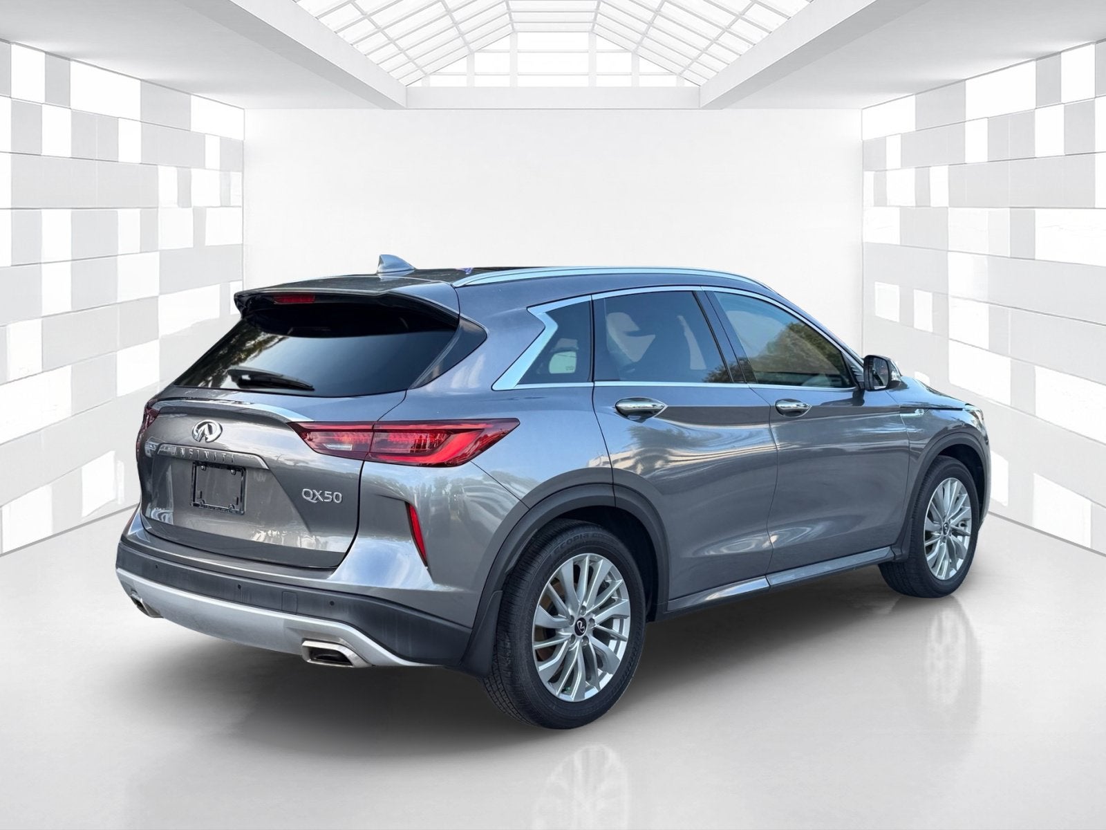 2023 INFINITI QX50 LUXE