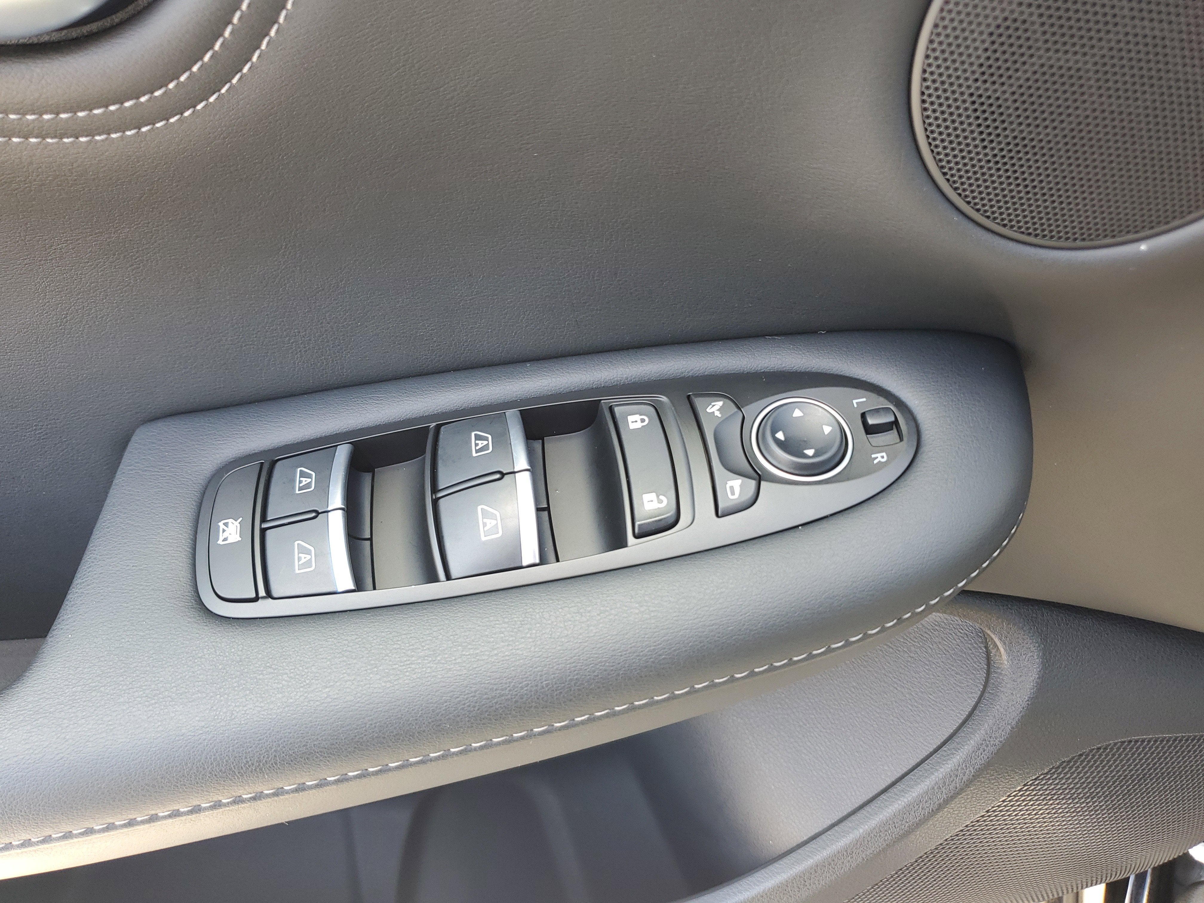 2025 INFINITI QX55 LUXE