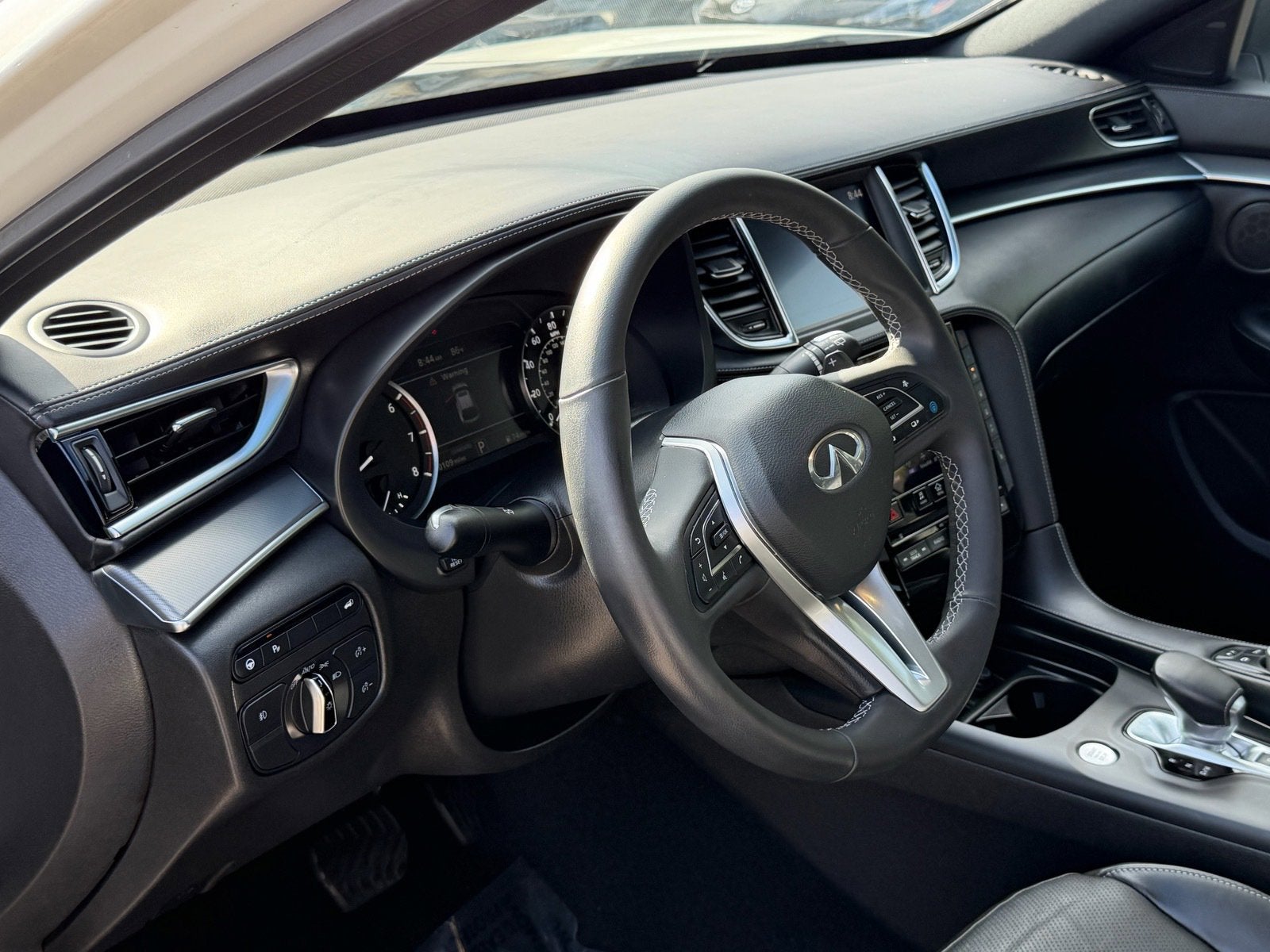 2023 INFINITI QX55 LUXE