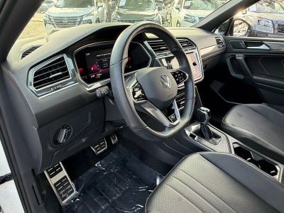 2022 Volkswagen Tiguan SE R-Line Black