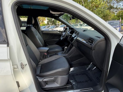 2022 Volkswagen Tiguan SE R-Line Black