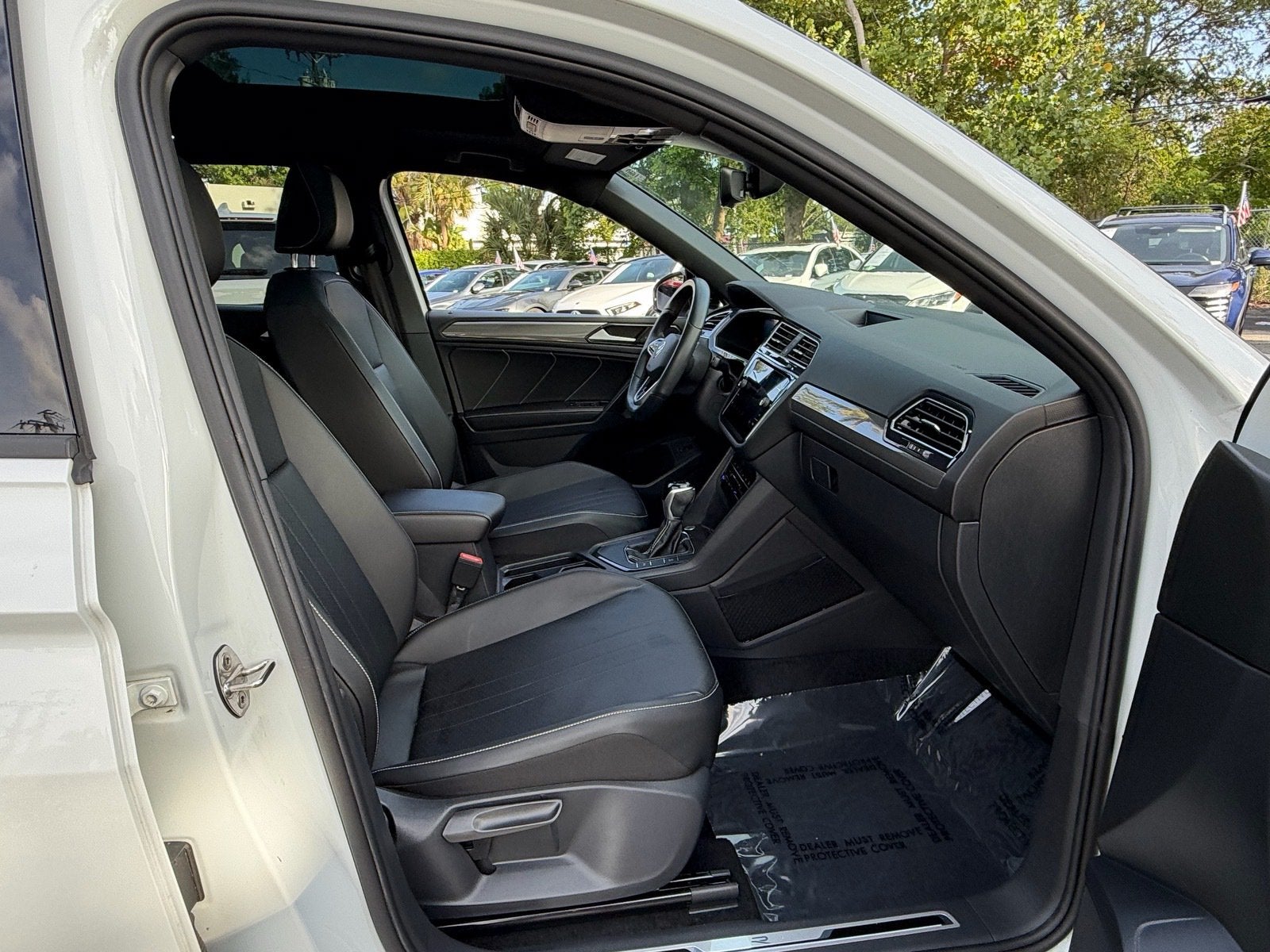 2022 Volkswagen Tiguan SE R-Line Black