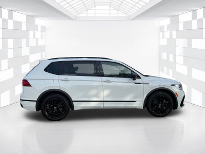 2022 Volkswagen Tiguan SE R-Line Black