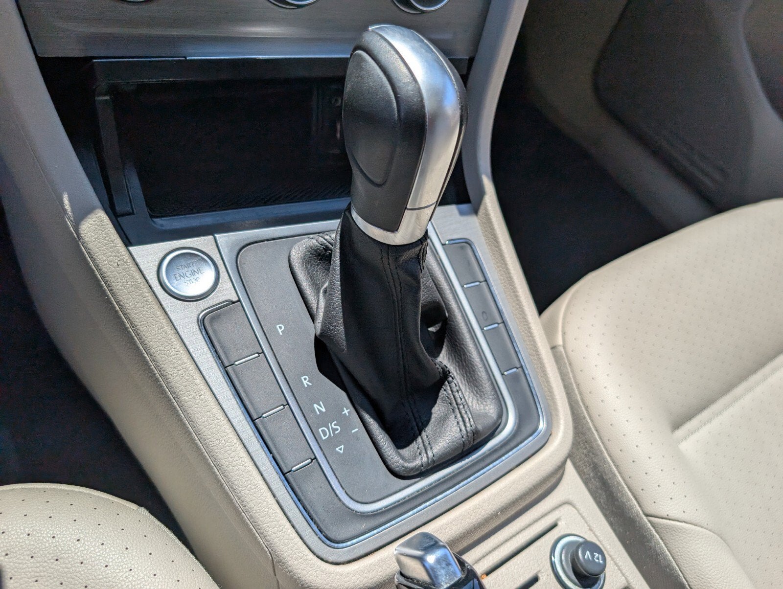 2017 Volkswagen Golf Wolfsburg Edition