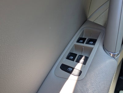 2017 Volkswagen Golf Wolfsburg Edition