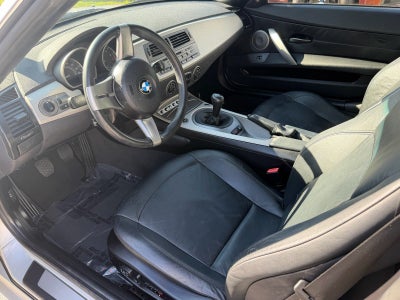 2003 BMW Z4 2.5i
