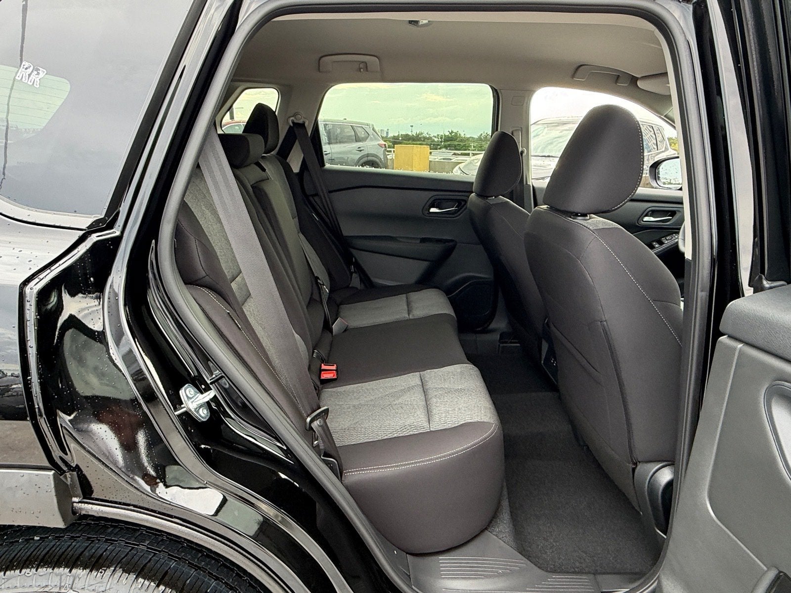 2027 Nissan Rogue SV