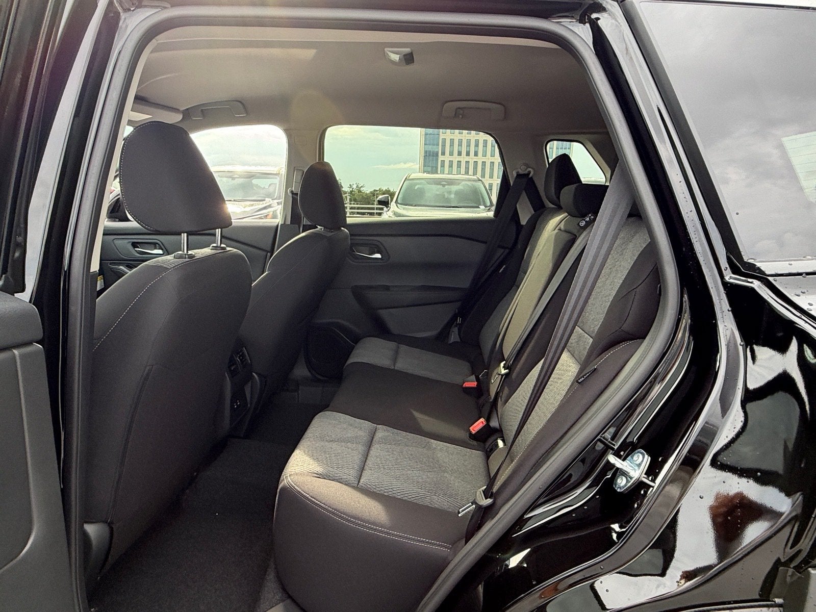 2027 Nissan Rogue SV
