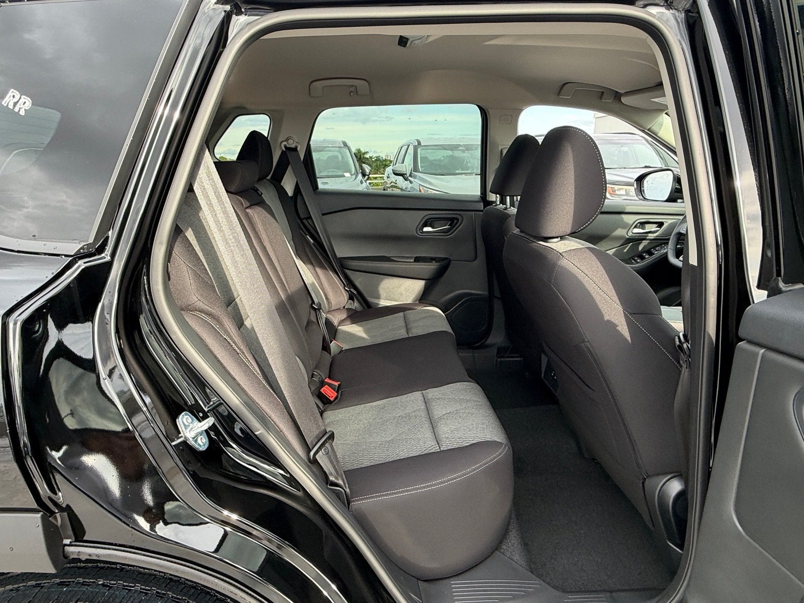 2027 Nissan Rogue SV