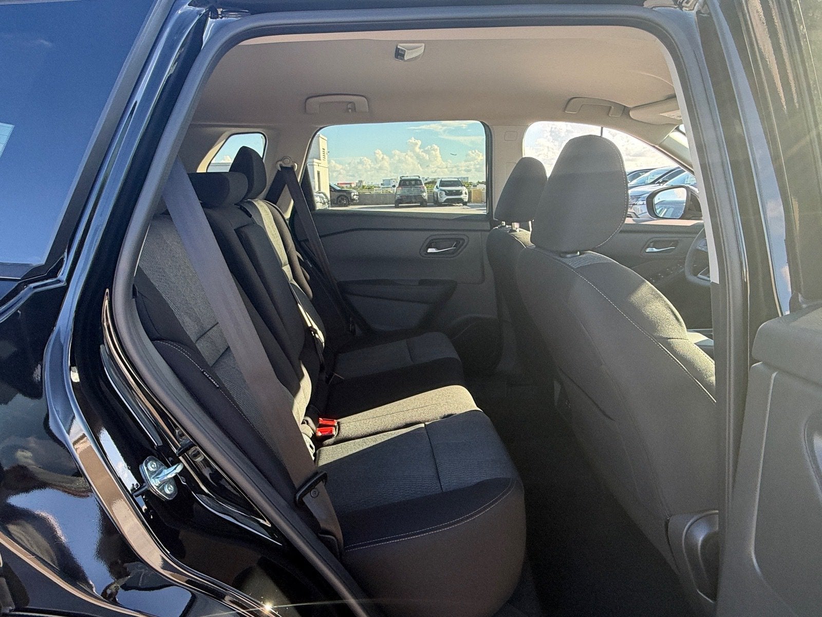2027 Nissan Rogue SV
