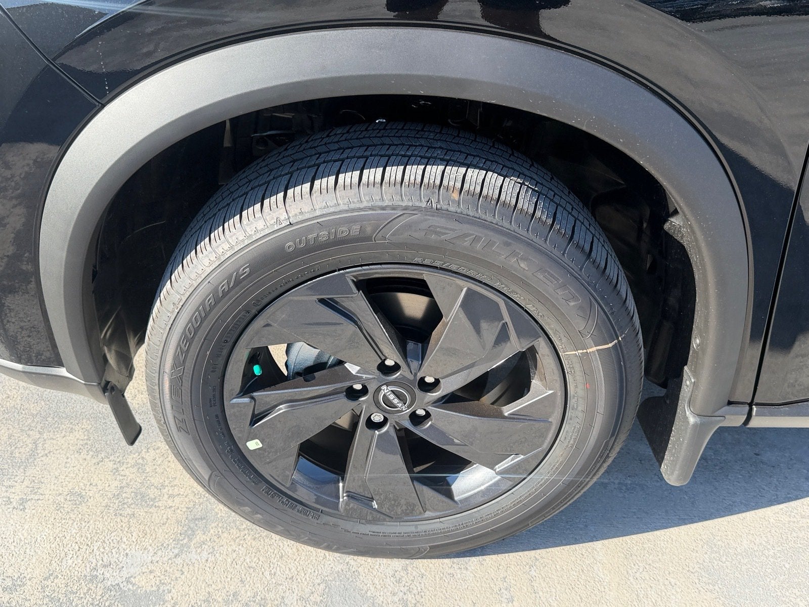 2027 Nissan Rogue SV