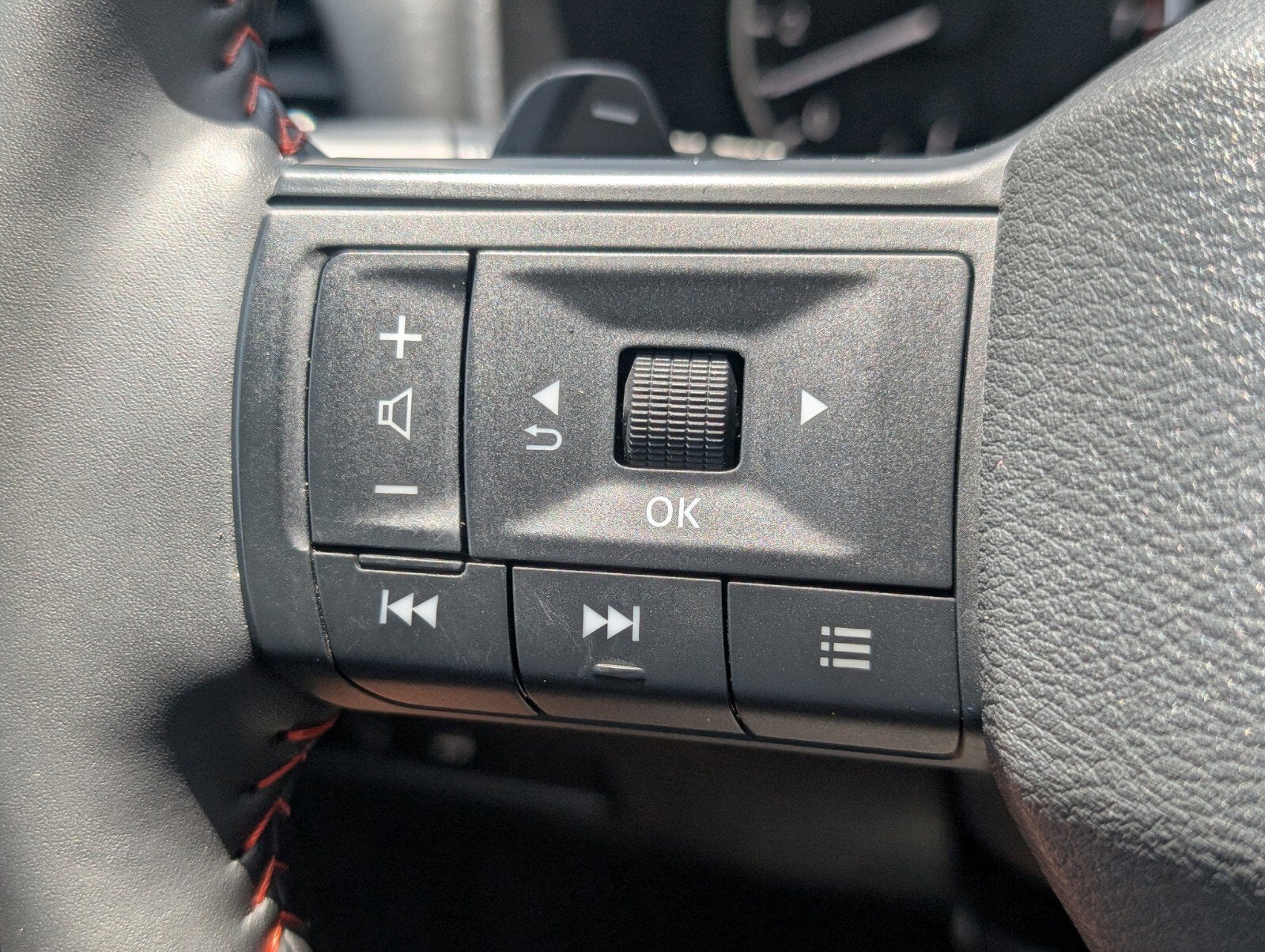 2025 Nissan Rogue Rock Creek®