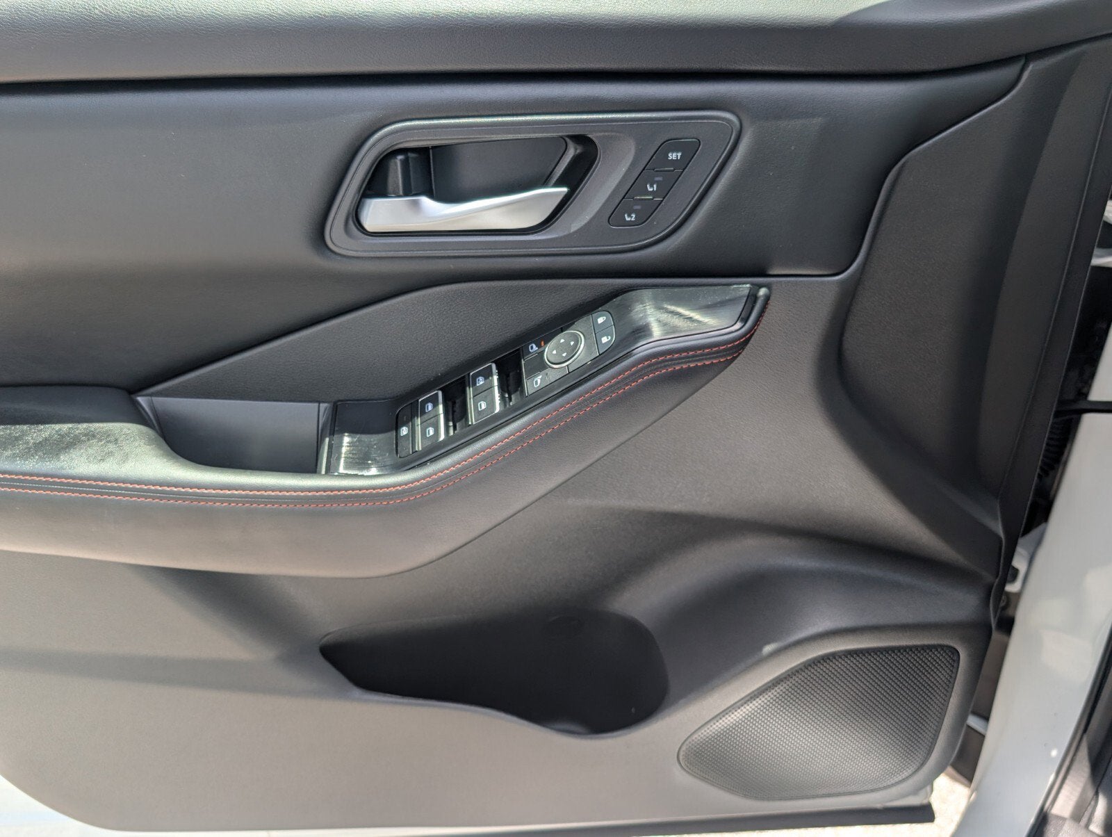 2025 Nissan Rogue Rock Creek®