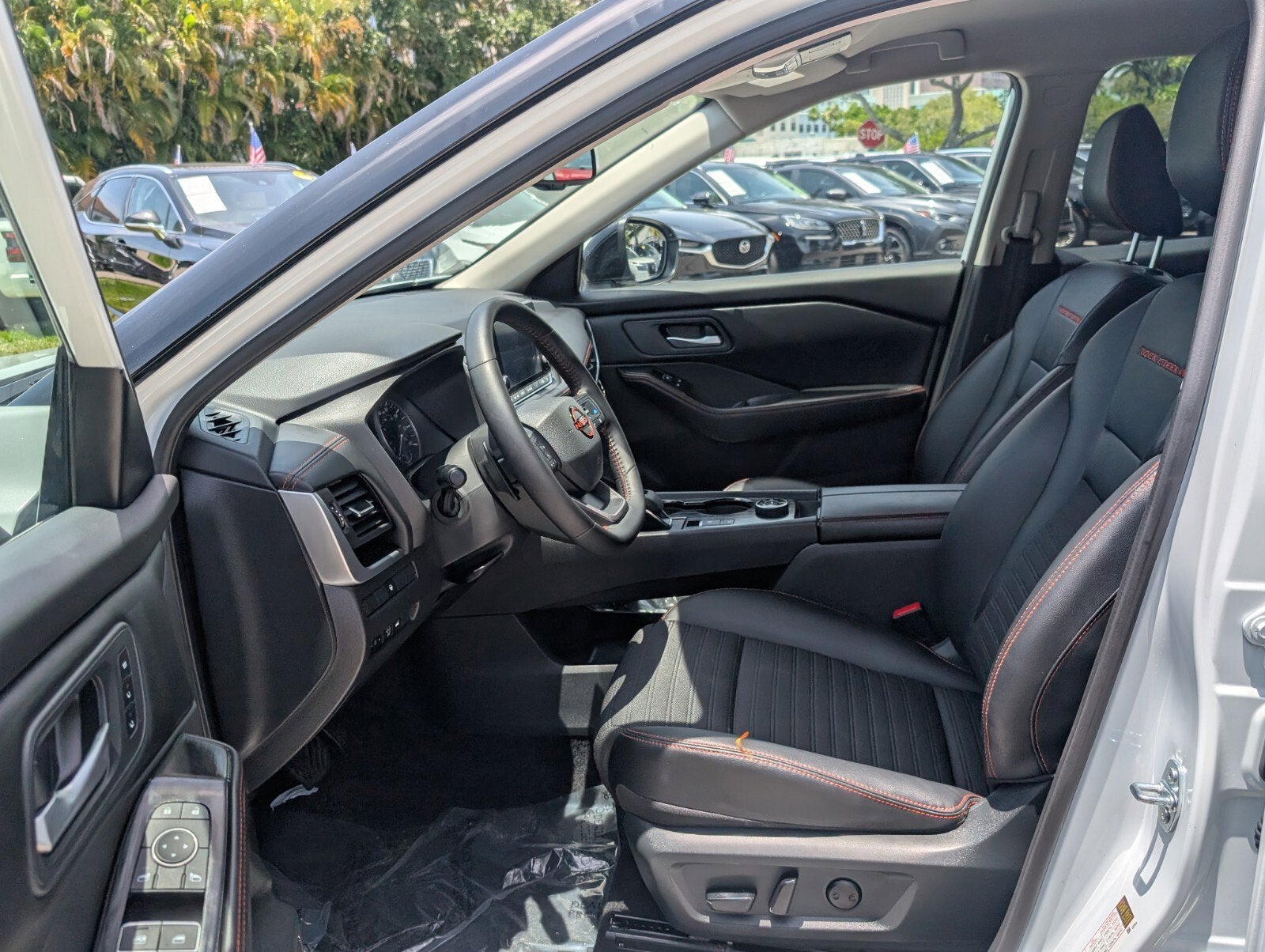 2025 Nissan Rogue Rock Creek®