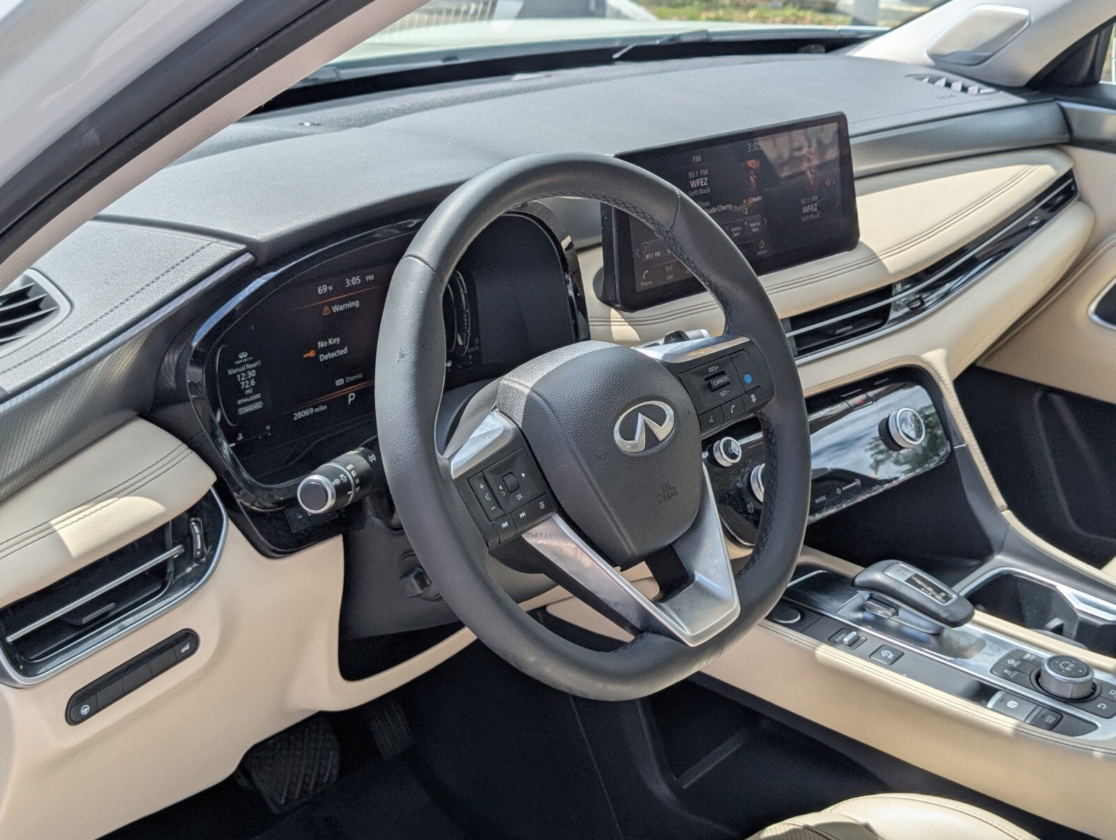 2023 INFINITI QX60 LUXE