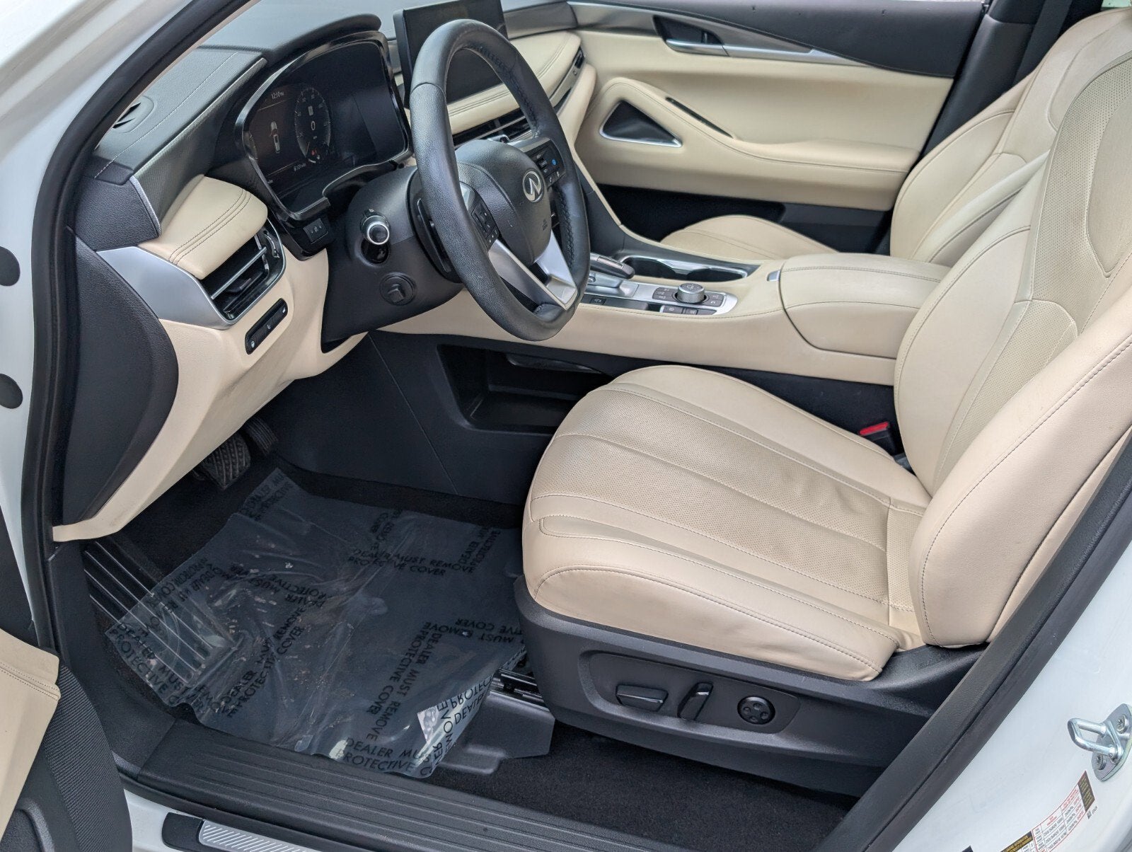 2023 INFINITI QX60 LUXE