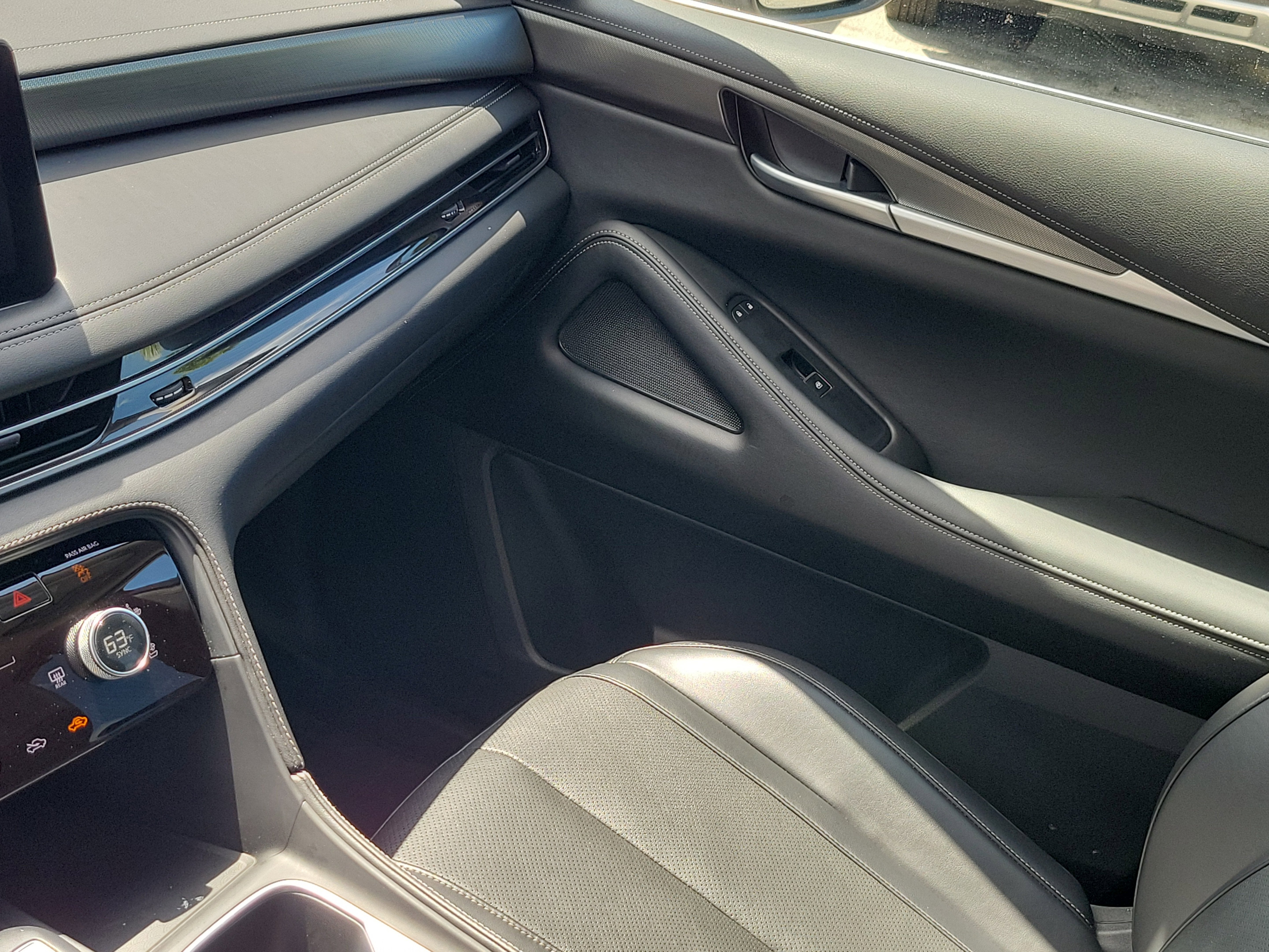 2022 INFINITI QX60 LUXE