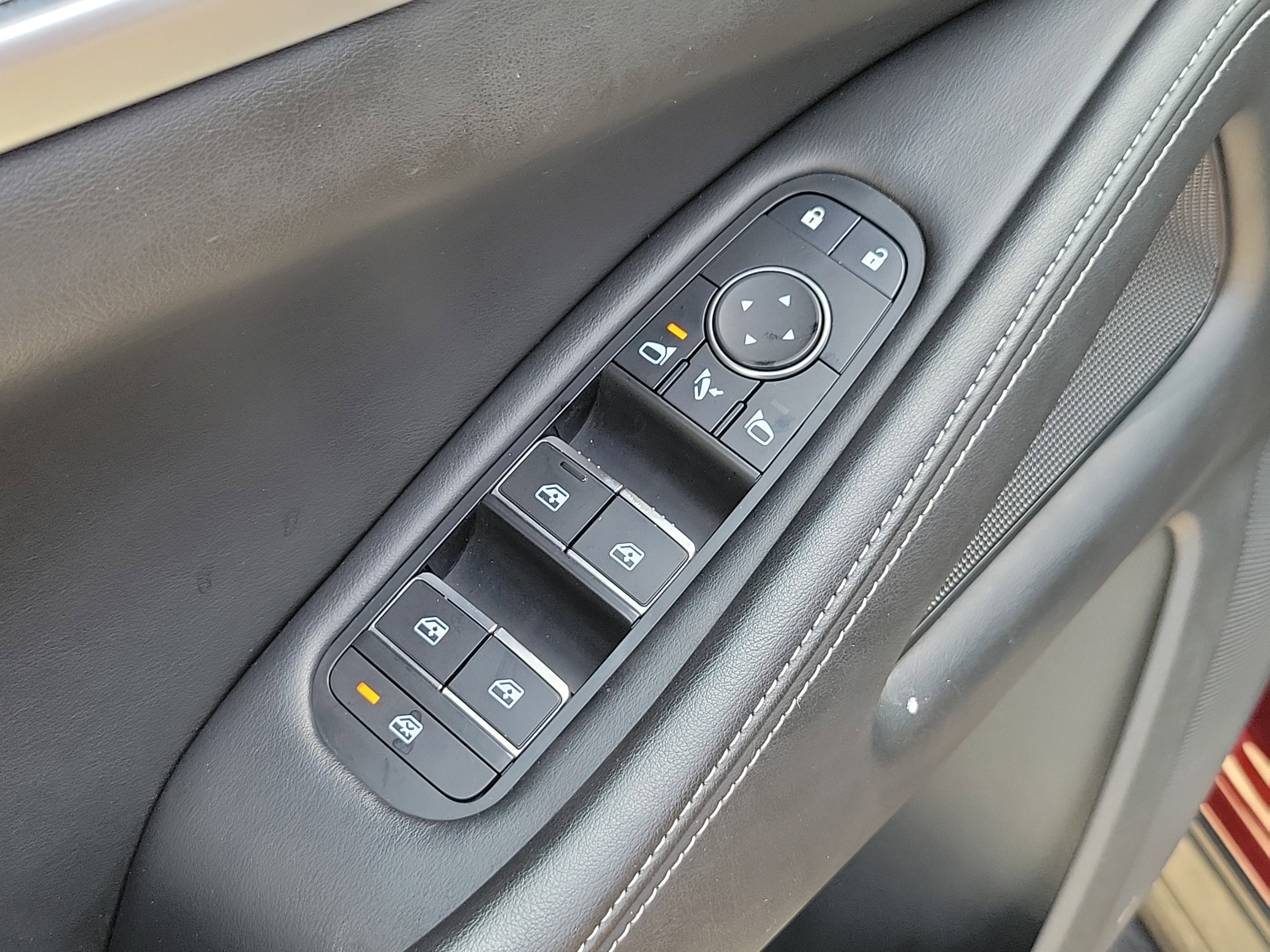 2022 INFINITI QX60 LUXE