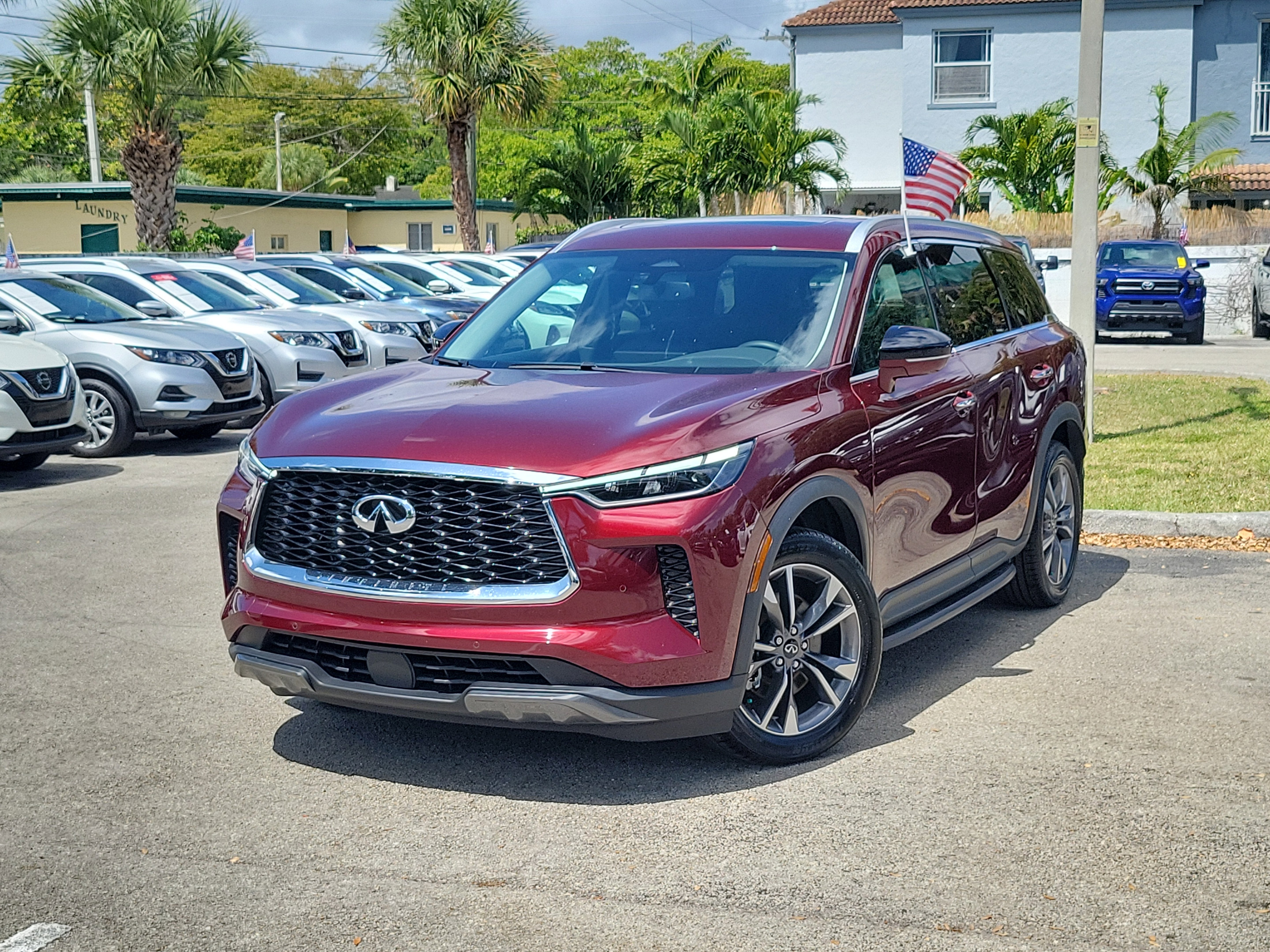 2022 INFINITI QX60 LUXE
