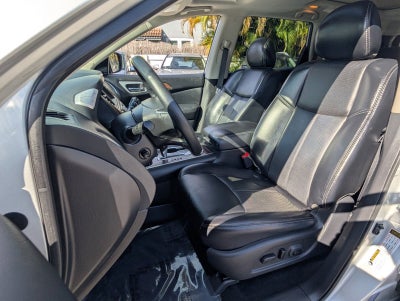 2019 Nissan Pathfinder Platinum