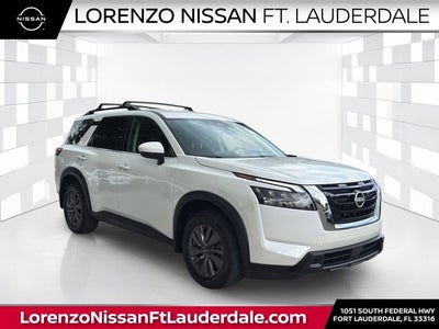 2024 Nissan Pathfinder SV