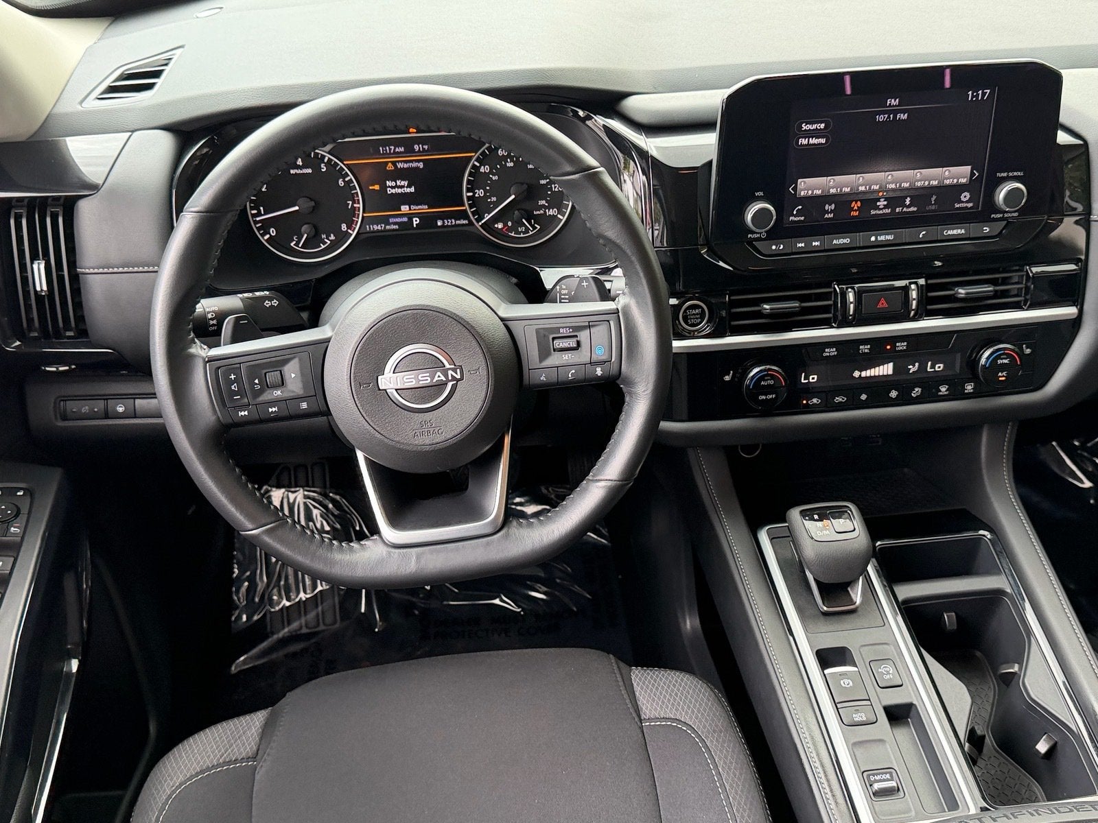 2024 Nissan Pathfinder SV