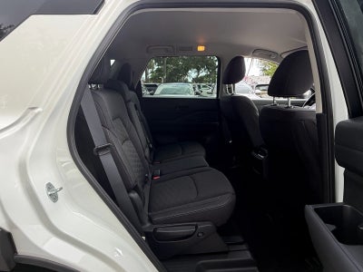 2024 Nissan Pathfinder SV