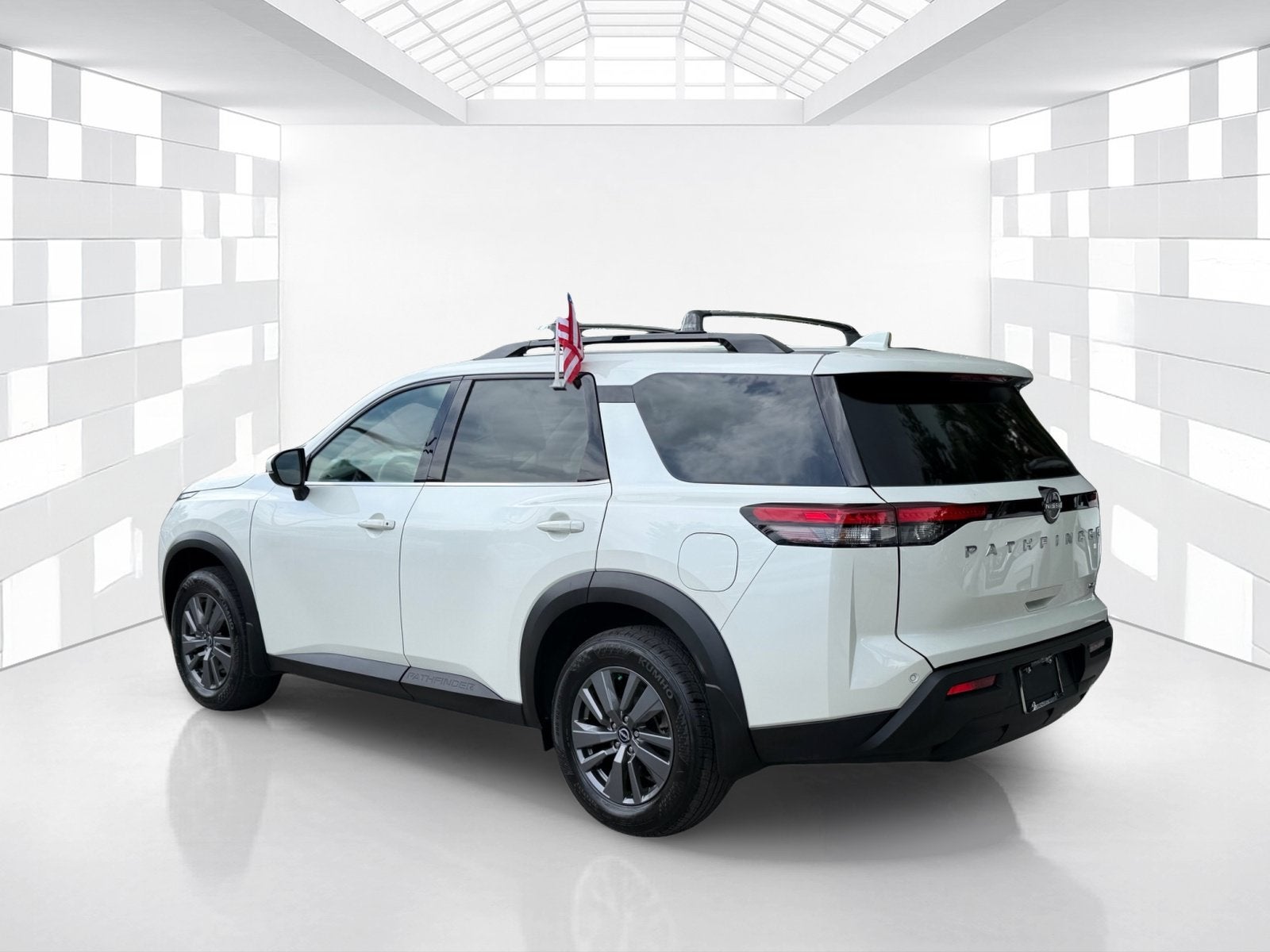 2024 Nissan Pathfinder SV