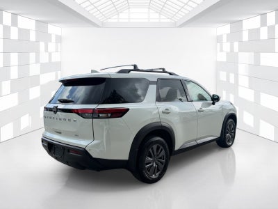 2024 Nissan Pathfinder SV