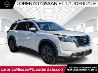 2022 Nissan Pathfinder SV