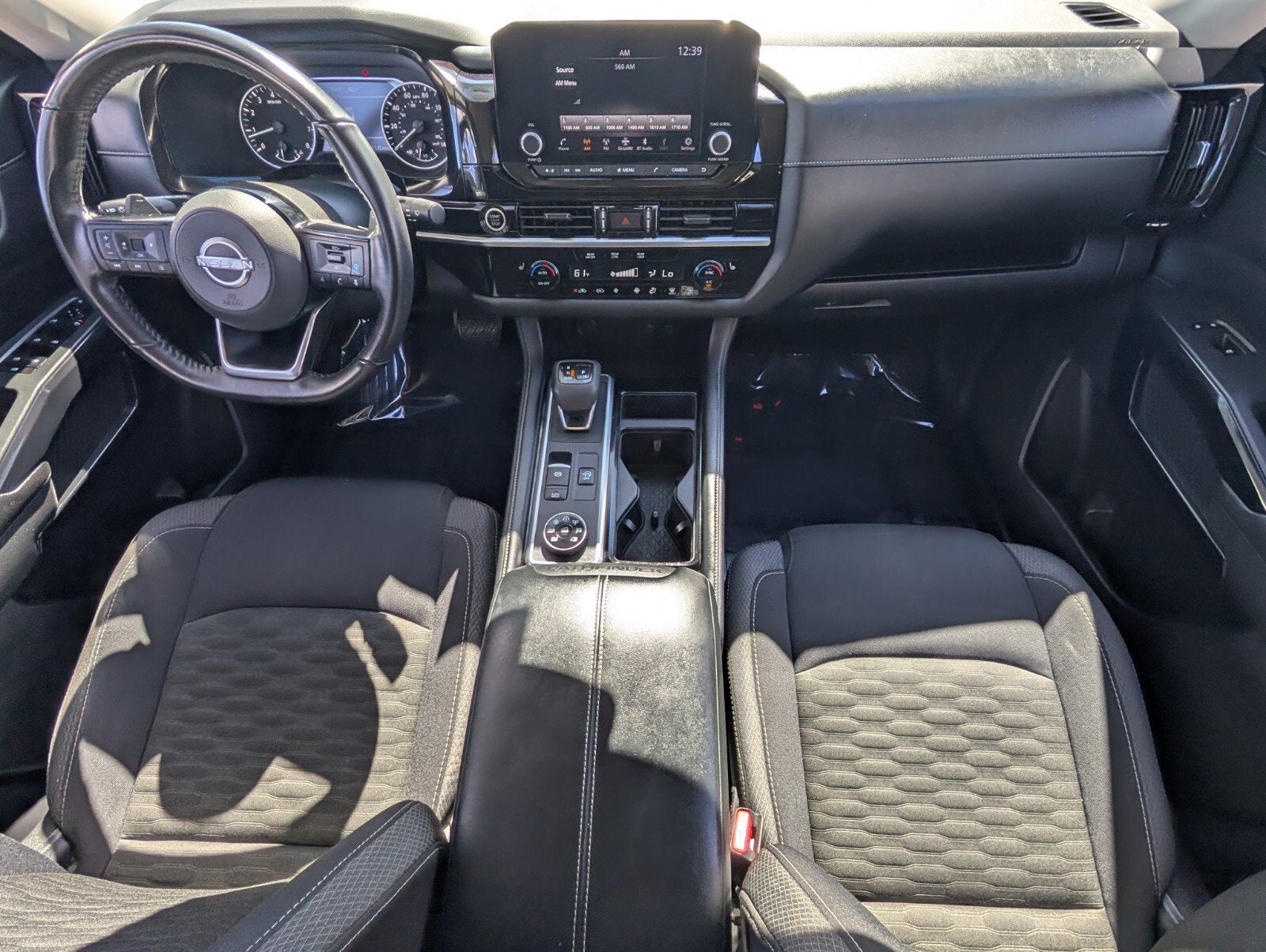 2023 Nissan Pathfinder SV