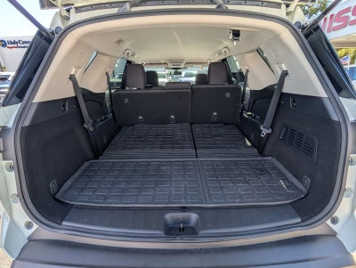 2023 Nissan Pathfinder SV